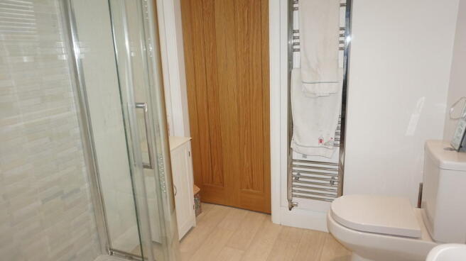 Ensuite Shower to...