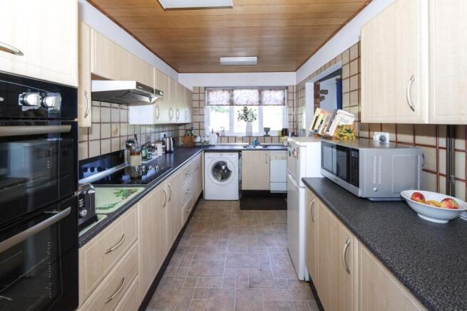 Court Close, Bishops Tachbrook, Royal Leamington Spa photo 4