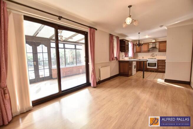 Tollerton Drive, Fulford Grange, Sunderland photo 4