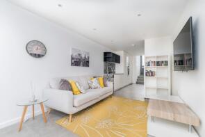 25a, Danbury Street, London N1 8LE