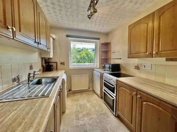 15 Brook Court Kitchen a.jpg
