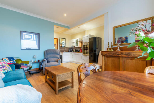 Open Plan Living/...