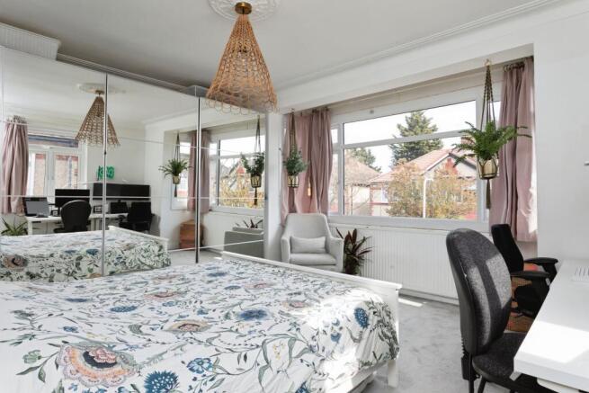 Bedroom/Lounge