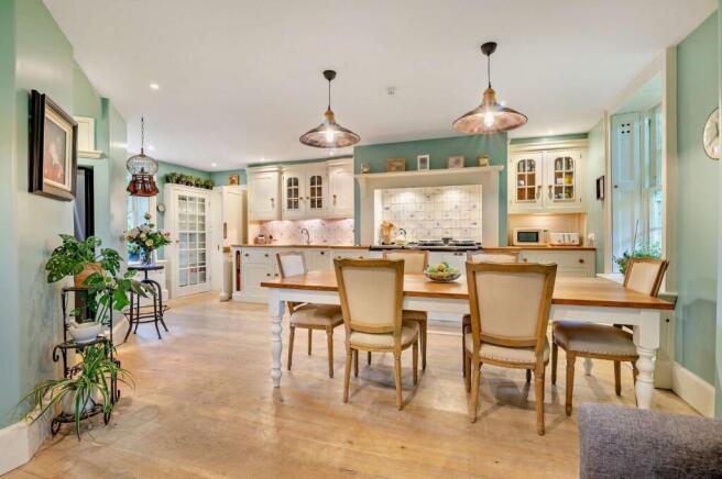 Kitchen/Breakfast