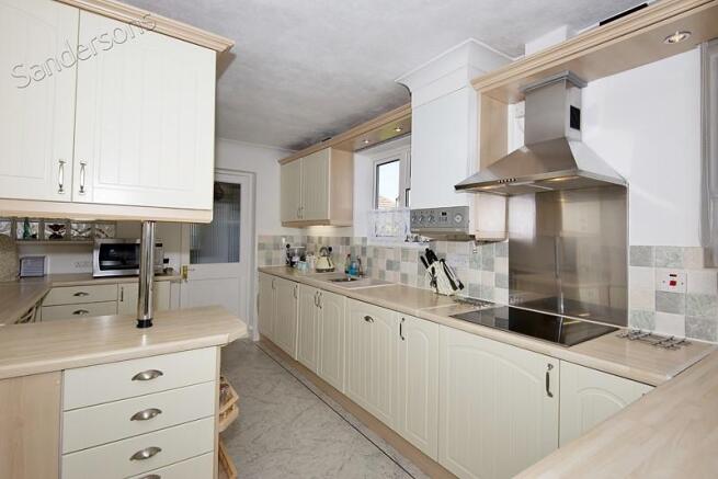 Kitchen/Breakfast Ro