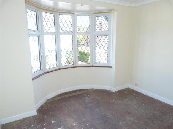 BEDROOM 1.JPG