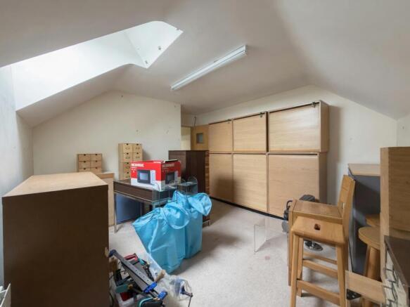 2 bed Flat for sale Image 11