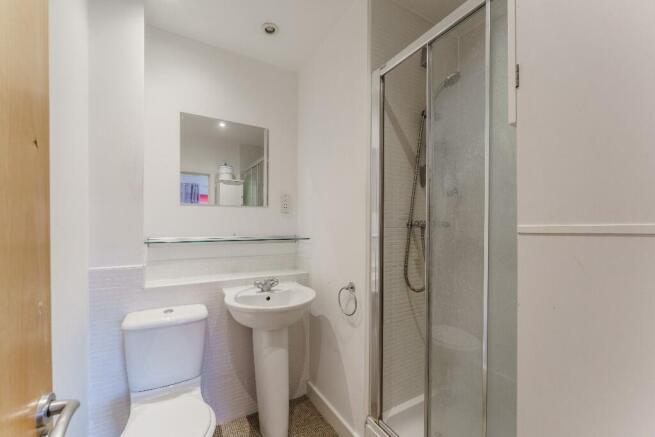 2 bed Apartment for sale Image 10
