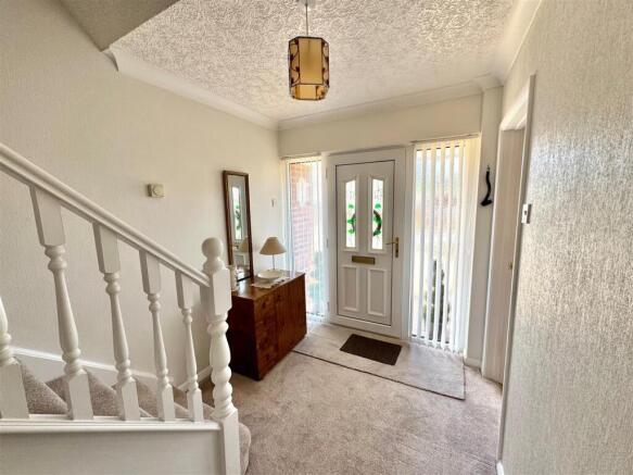 4 bed Detached for sale Image 11