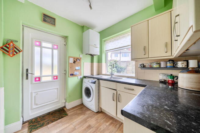 3 bed Semi-Detached for sale Image 7