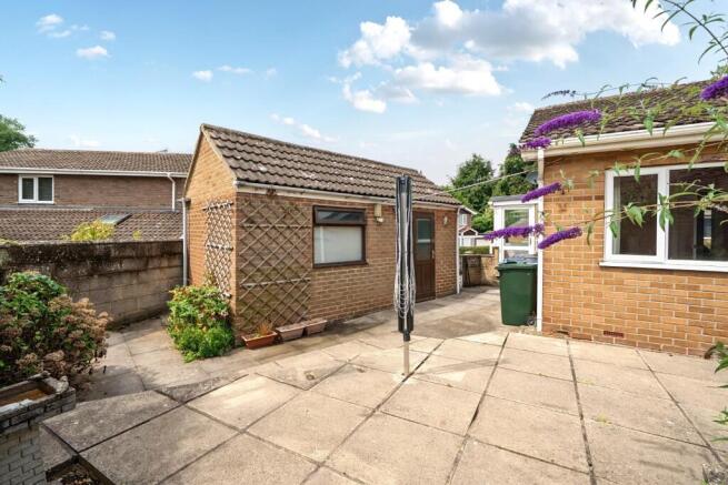 2 bed Semi-Detached Bungalow for sale Image 10
