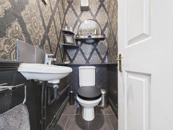 3 bed Terraced for sale Image 10