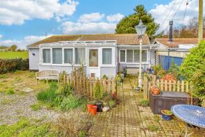 8, Jefferstone Gardens, Romney Marsh TN29 0SP