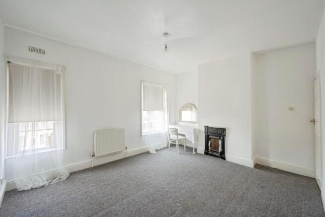 2 bed Terraced for sale Image 10