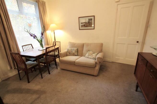 Sitting/dining room