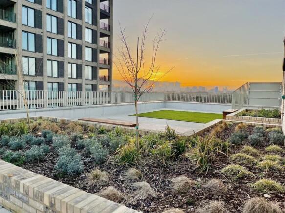 Mahindra Way, Beckton, E6 For Sale by Barrain Lond