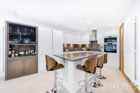 Crossharbour Plaza, Canary Wharf, E14 9EU