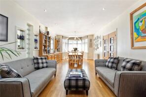 10, Mayfield Gardens, Hendon, London NW4 2QA