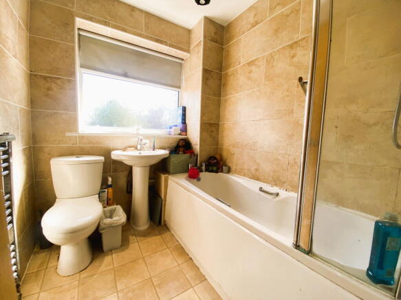 3 bed Town House for sale Image 7