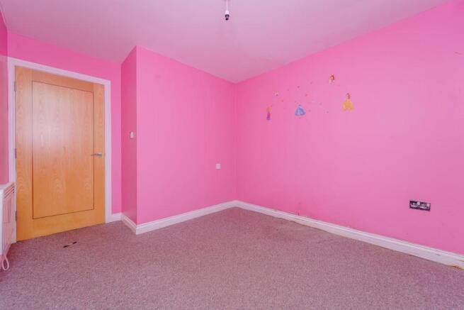 8411642-internal07-800.jpg