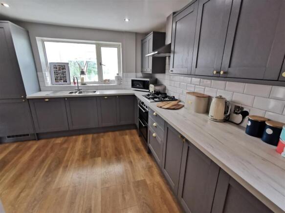29 Channel View, Kitchen Breakfast Room (2).jpg
