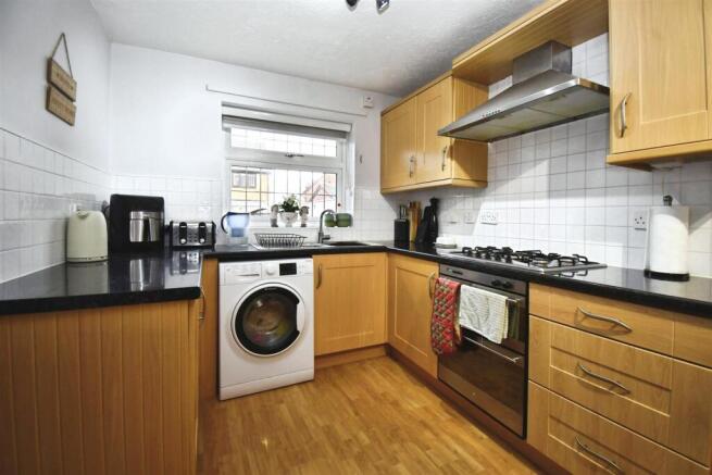3 bed Detached for sale Image 8