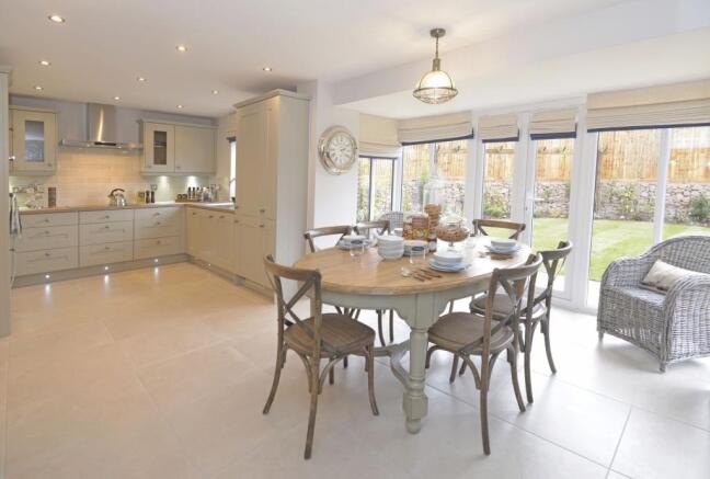 Dining kitchen
