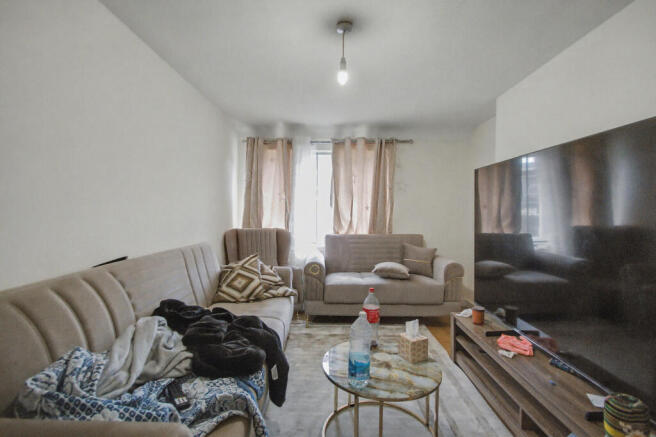 2B Truro Road, Wood Green, London N22 8EL