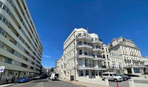 Flat 17, 153 154 Berkeley Court, Kings Road, Brighton BN1 2PJ
