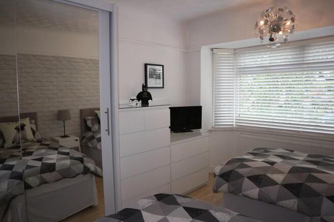 Bedroom 1 cont...