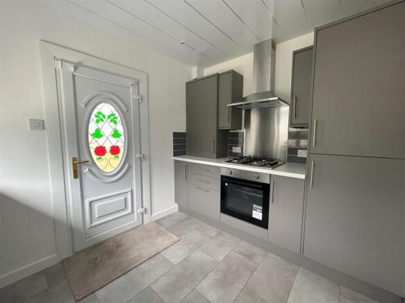KITCHEN 1 ALTO.jpeg