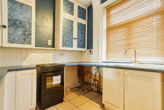 3 bed Terraced for sale Image 5