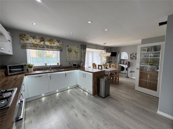 Kitchen/Dining Room