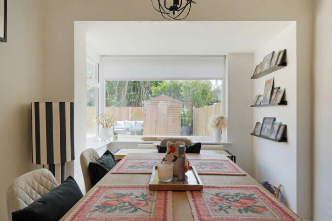 3 bed Semi-Detached for sale Image 12