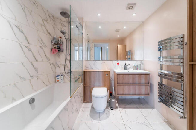 Flat 2, 3 Cottage Road, Islington, London N7 8TP photo 5