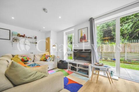 Nauticus Walk, Isle Of Dogs, London, E14