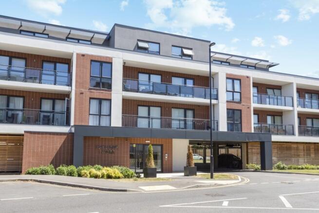Apartment 15 3030...