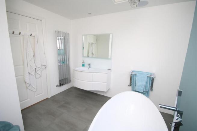 HOUSE BATHROOM