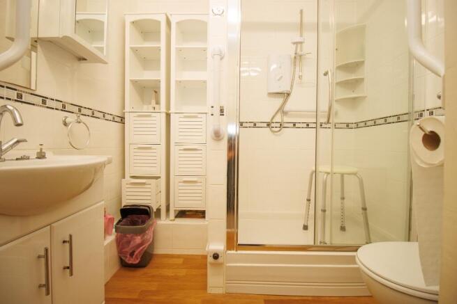 1 bed Ground Flat for sale Image 5