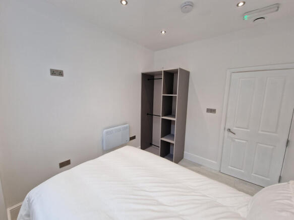 1 bed Apartment to rent Image 10