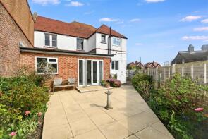 Flat 2, 2, Charleston Road, Eastbourne BN21 1SF