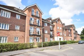 14, The Quadrangle, Lumley Road, Horley RH6 7JX