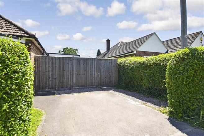 Driveway/Parking