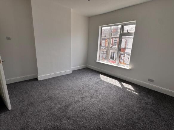 3 bed House to rent Image 6