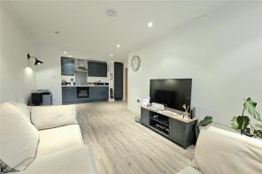 37, Elmhurst Court, Camberley GU15 2HQ