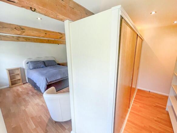 3 bed Maisonette for sale Image 11