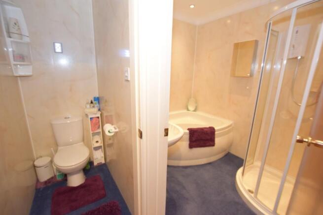 Bathroom & WC
