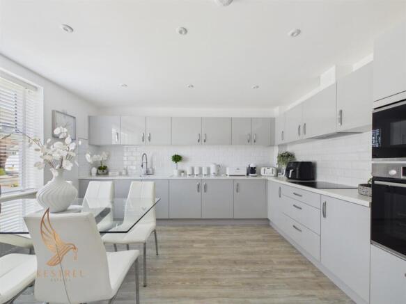 3 bed Detached for sale Image 4