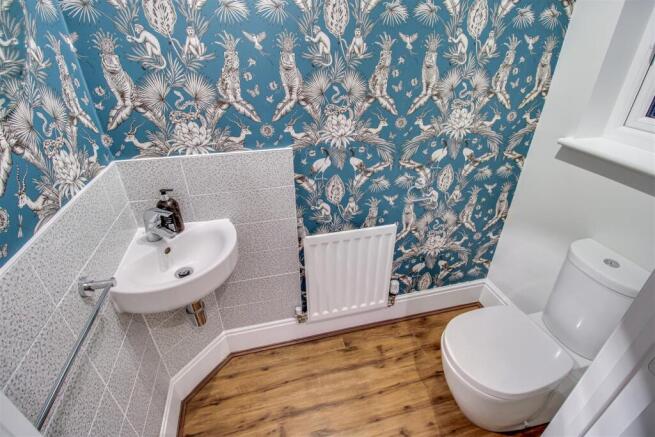4 bed Detached for sale Image 7