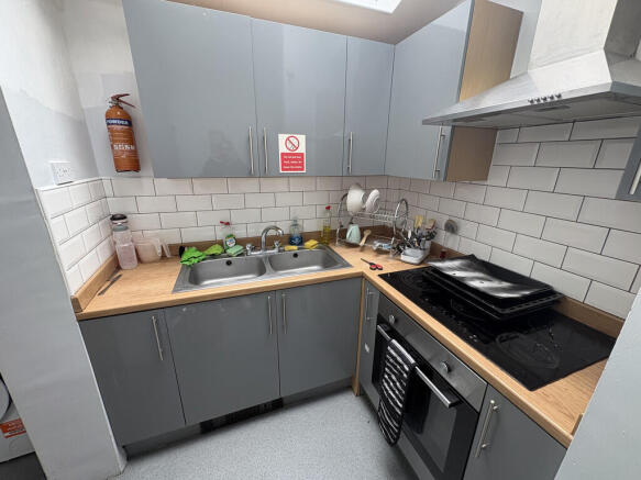 1 bed Terraced to rent Image 4